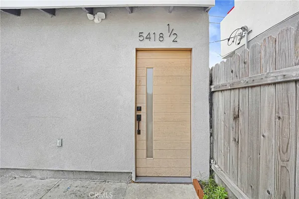 $2,200 | 5418 1/2 Smiley Drive, Los Angeles, CA 90016