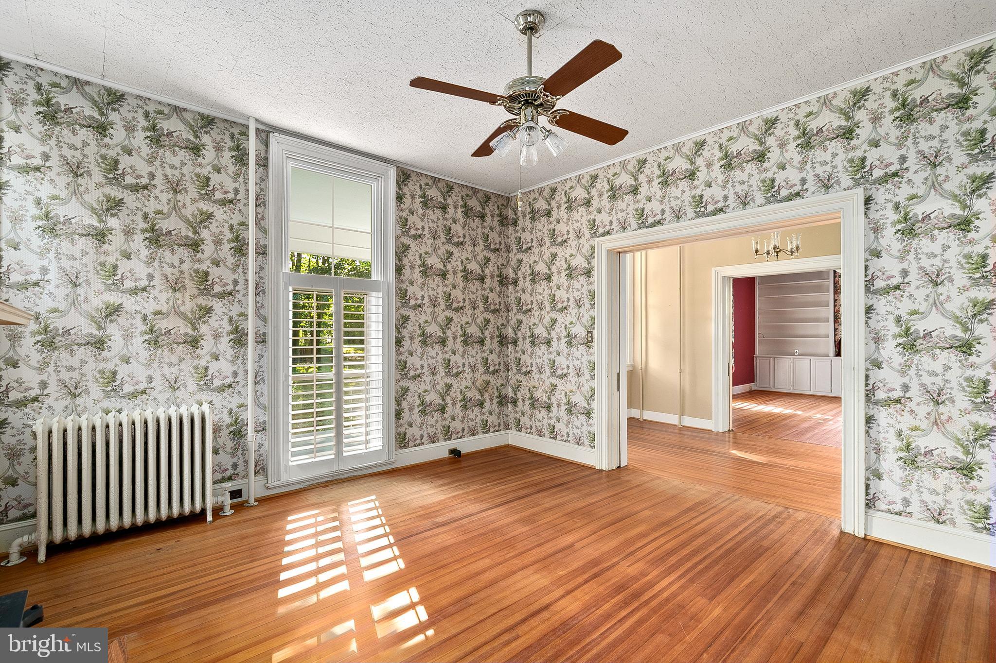 11 North Belle Grove Road Baltimore, MD 21228 - Photo 20 of 64 Living Room (alt view)