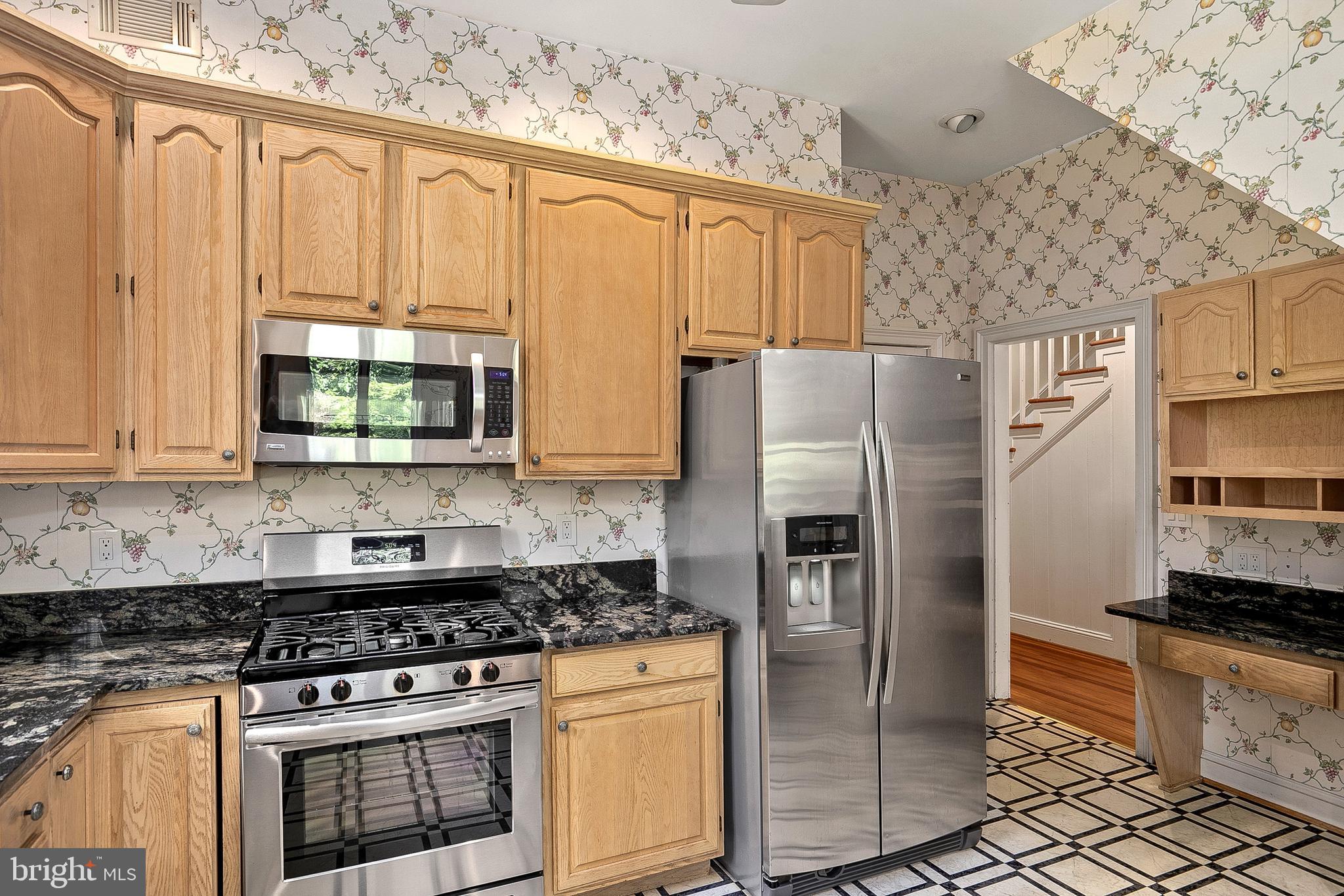 11 North Belle Grove Road Baltimore, MD 21228 - Photo 24 of 64 Kitchen (alt view)