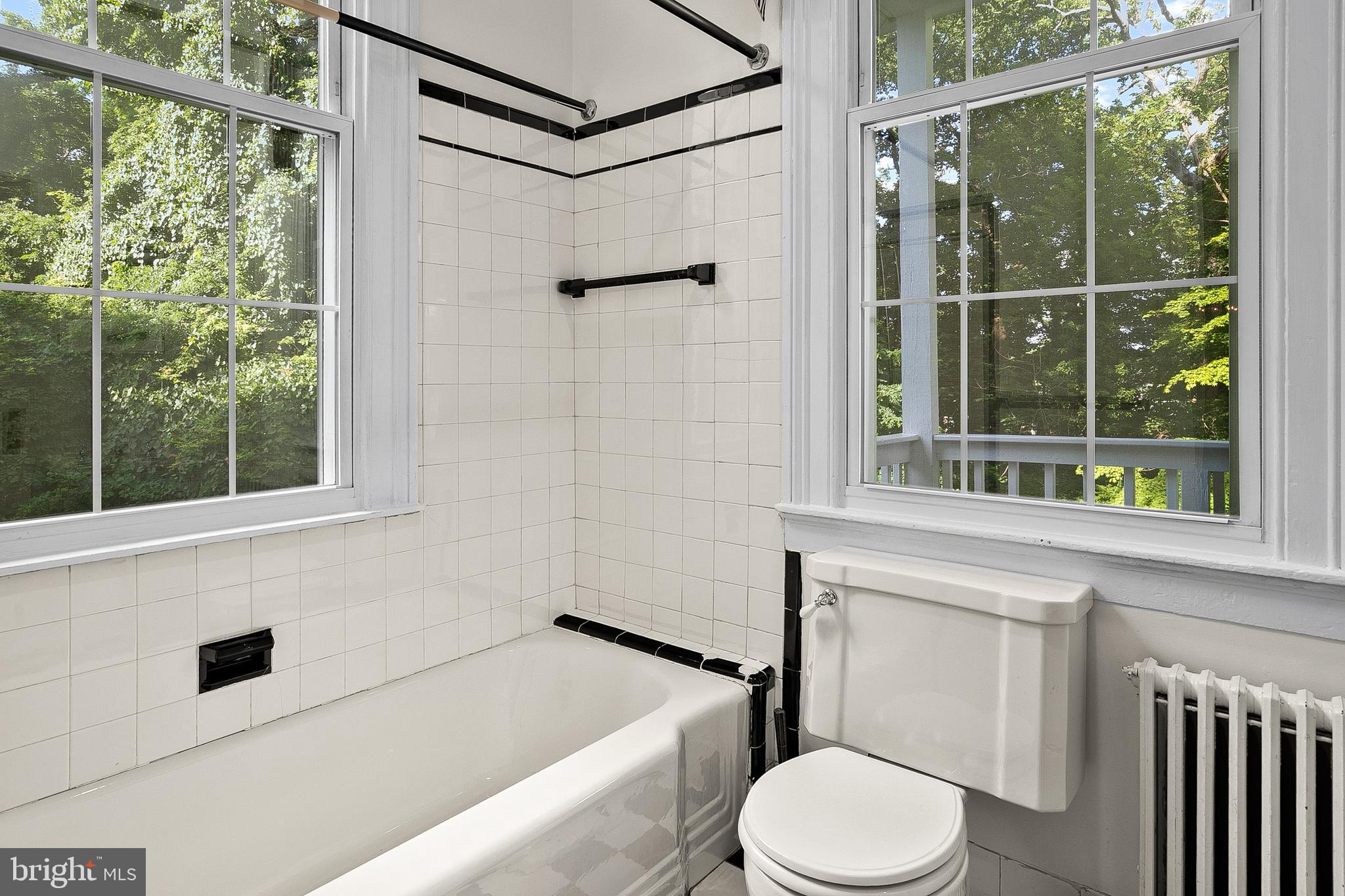 11 North Belle Grove Road Baltimore, MD 21228 - Photo 28 of 64 Full Bathroom 1