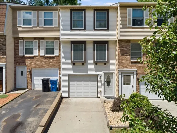 $179,900 | 296 Huntingdon Avenue, Irwin, PA 15642