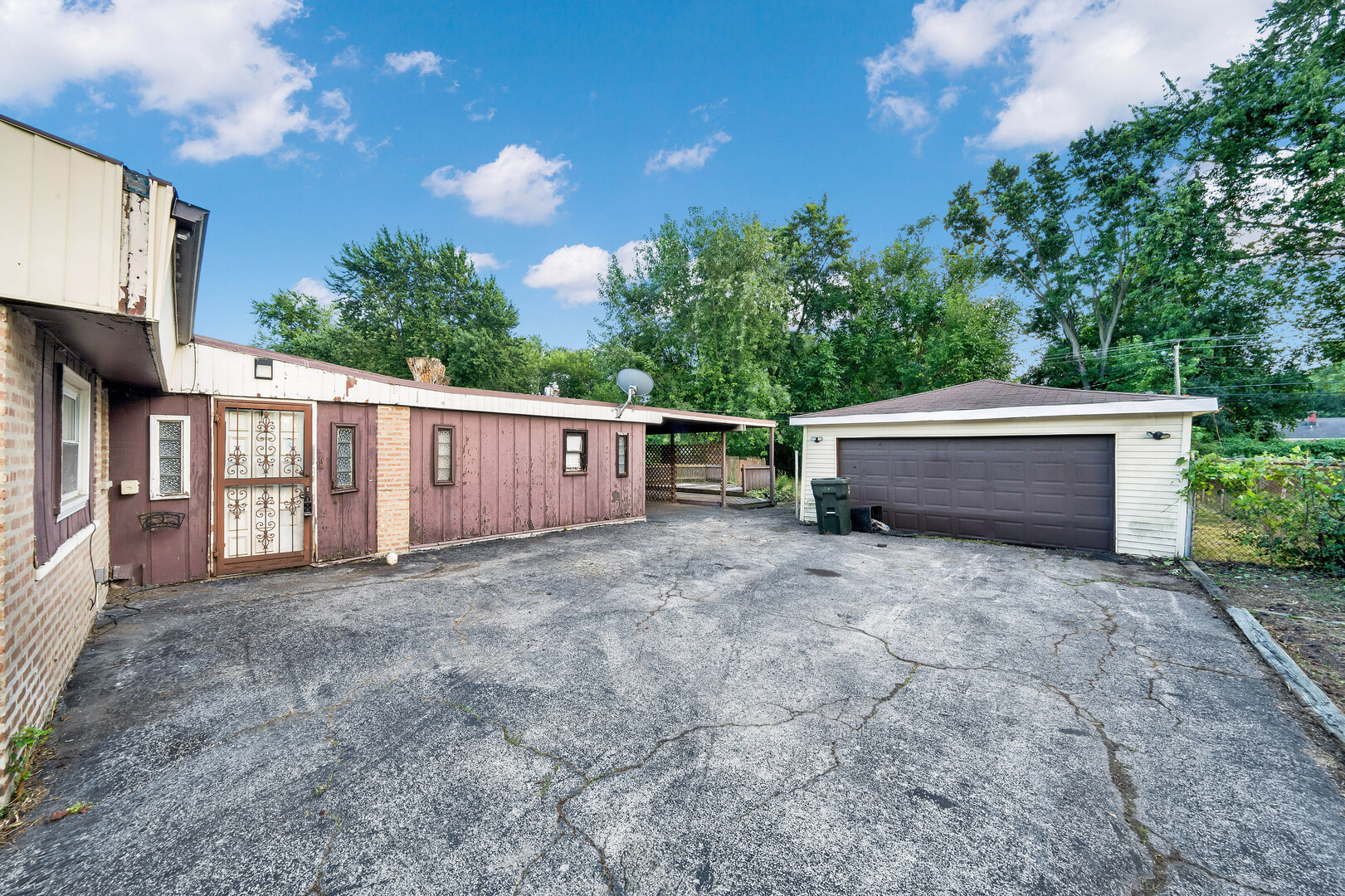 15300 Parkside Drive Markham, IL 60428 - Photo 20 of 24