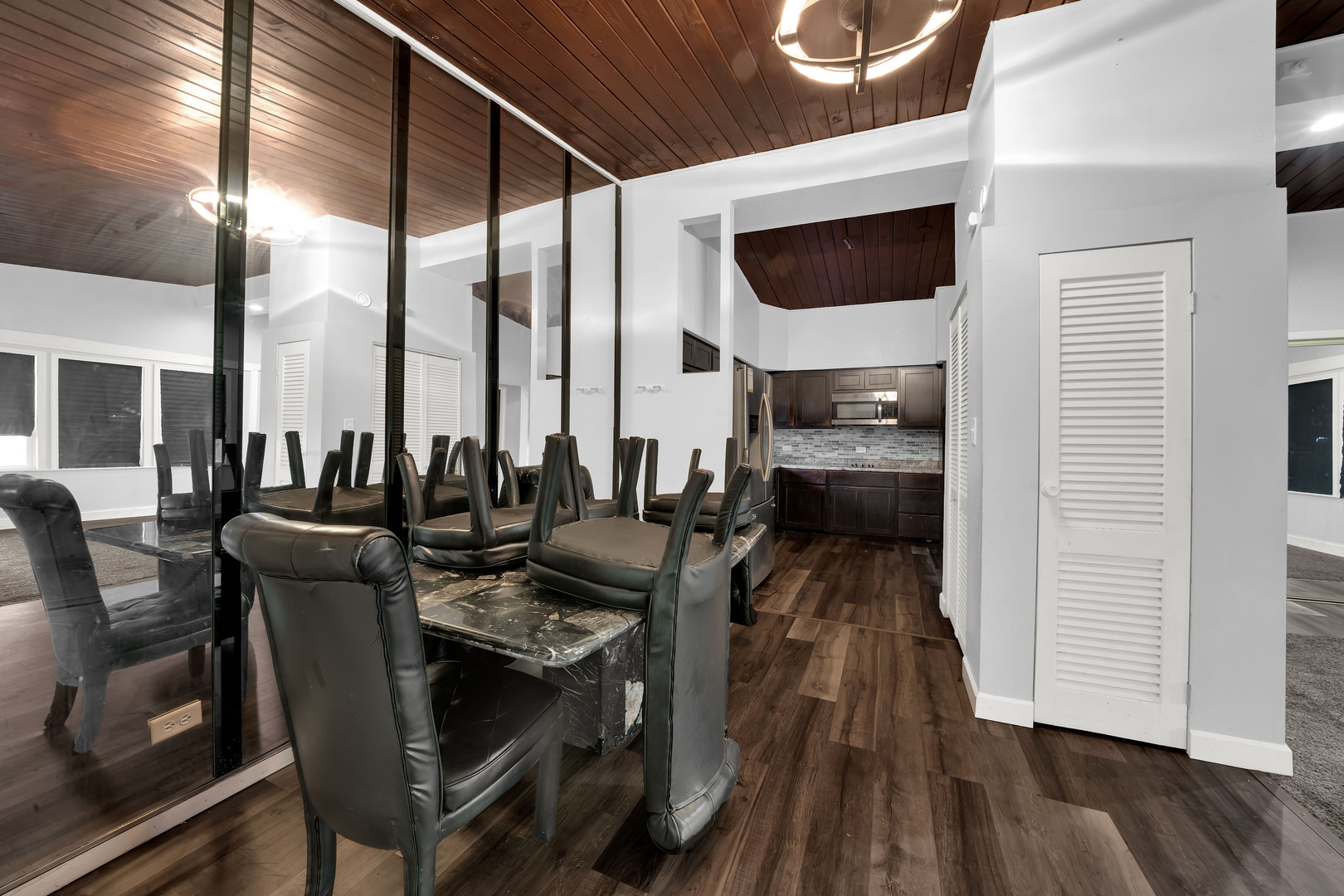 15300 Parkside Drive Markham, IL 60428 - Photo 7 of 24