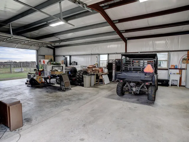 $1,790,000 | 198 County Road 310, Yoakum, TX 77995