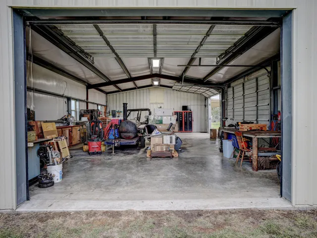 $1,790,000 | 198 County Road 310, Yoakum, TX 77995