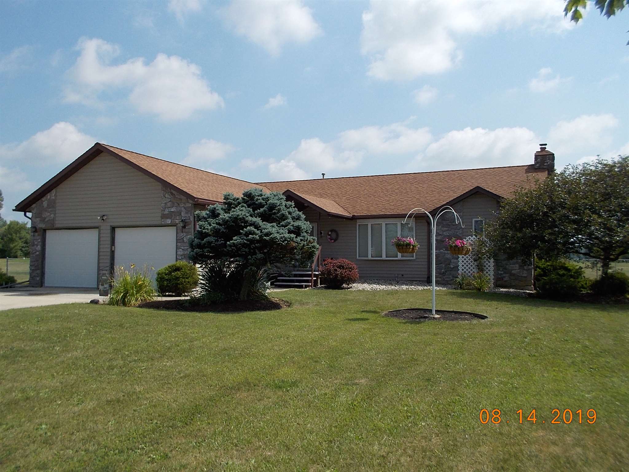 10419 North 200 West Decatur, IN 46733 - Photo 1 of 19