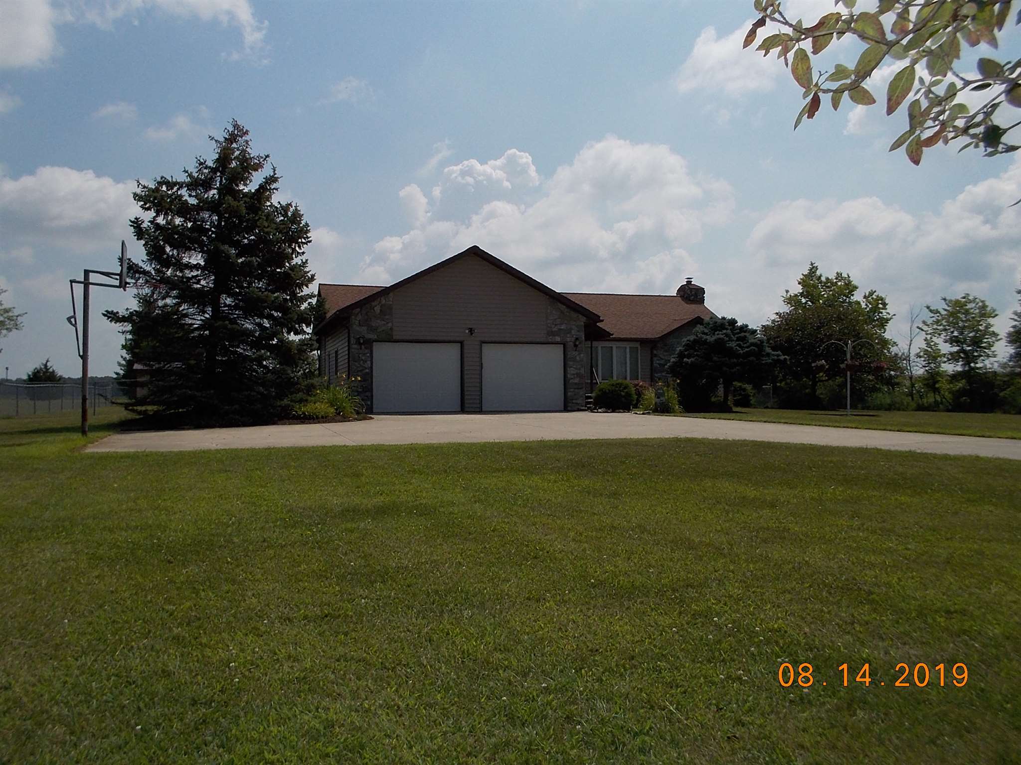 10419 North 200 West Decatur, IN 46733 - Photo 2 of 19