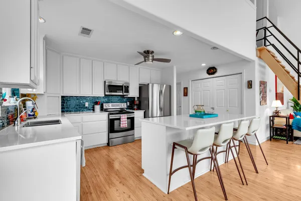 a picture of a cabinet