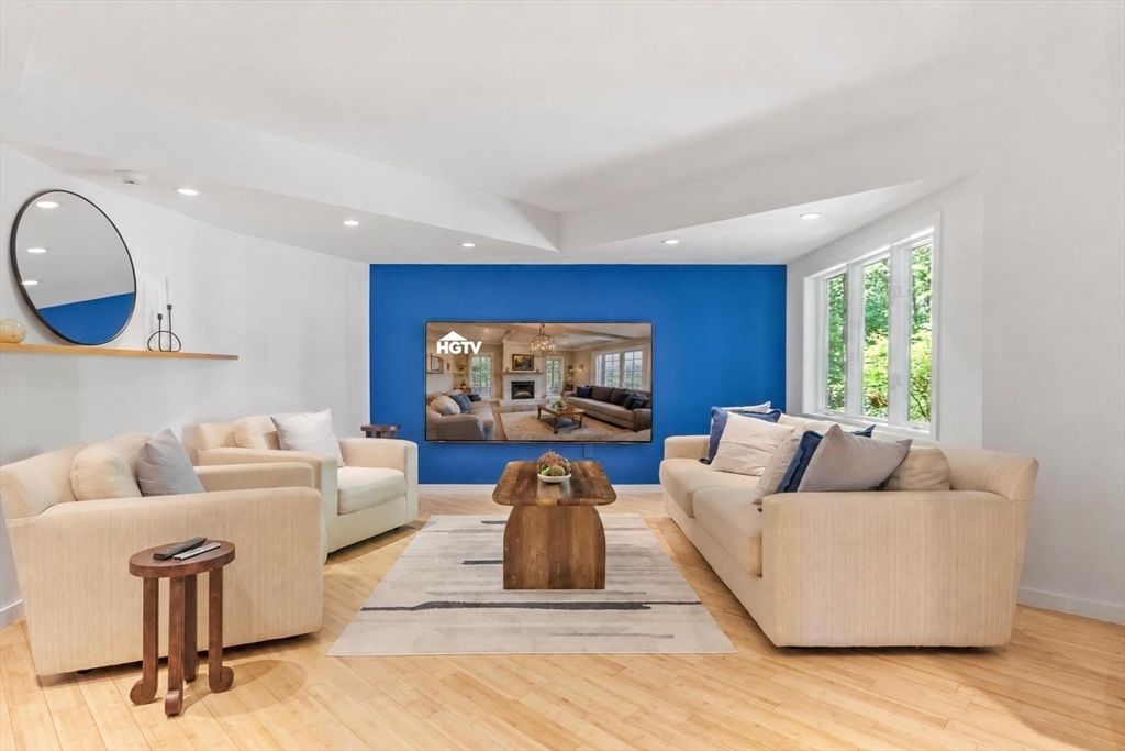 389 River Road Carlisle, MA 01741 - Photo 12 of 39