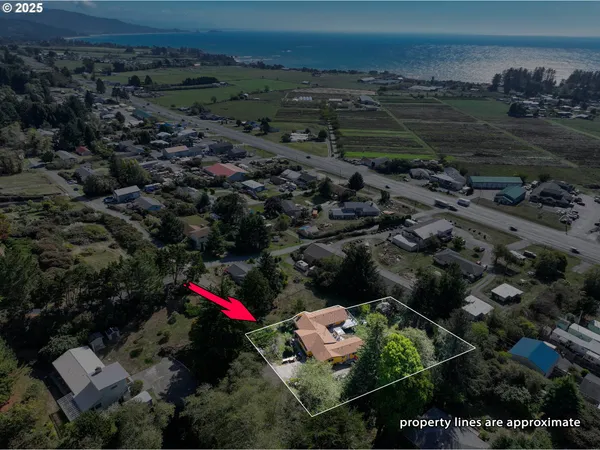 $560,000 | 15780 Pelican Bay Drive, Brookings, OR 97415