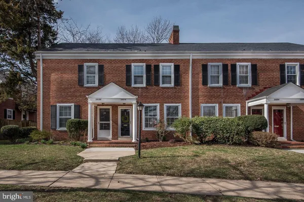 $3,200 | 2886 South Abingdon Street, Arlington, VA 22206