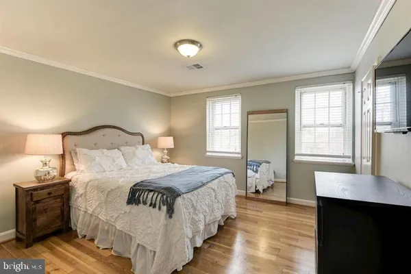 $3,200 | 2886 South Abingdon Street, Arlington, VA 22206