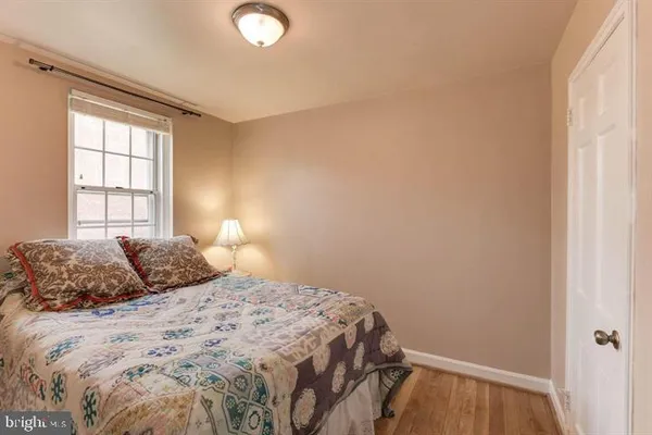 $3,200 | 2886 South Abingdon Street, Arlington, VA 22206