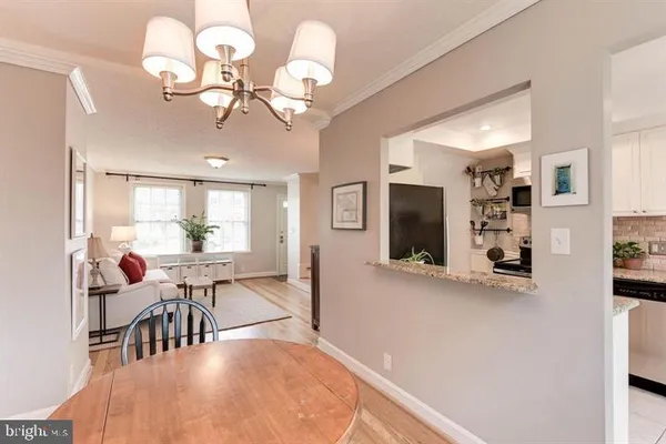 $3,200 | 2886 South Abingdon Street, Arlington, VA 22206