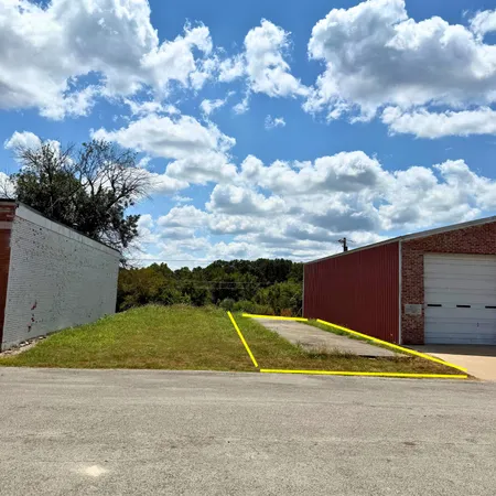 $17,500 | Lot 22 West Commercial Street, Everton, MO 65646