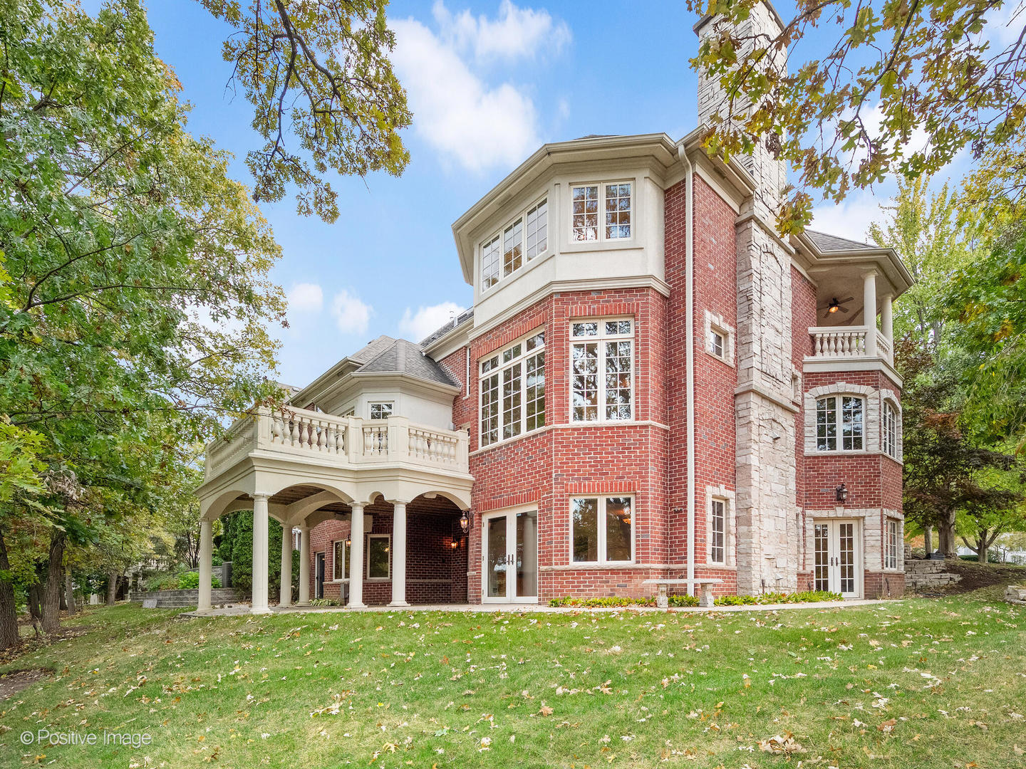 817 Lakeview Lane Burr Ridge, IL 60527 - Photo 13 of 69 front view of building with a yard