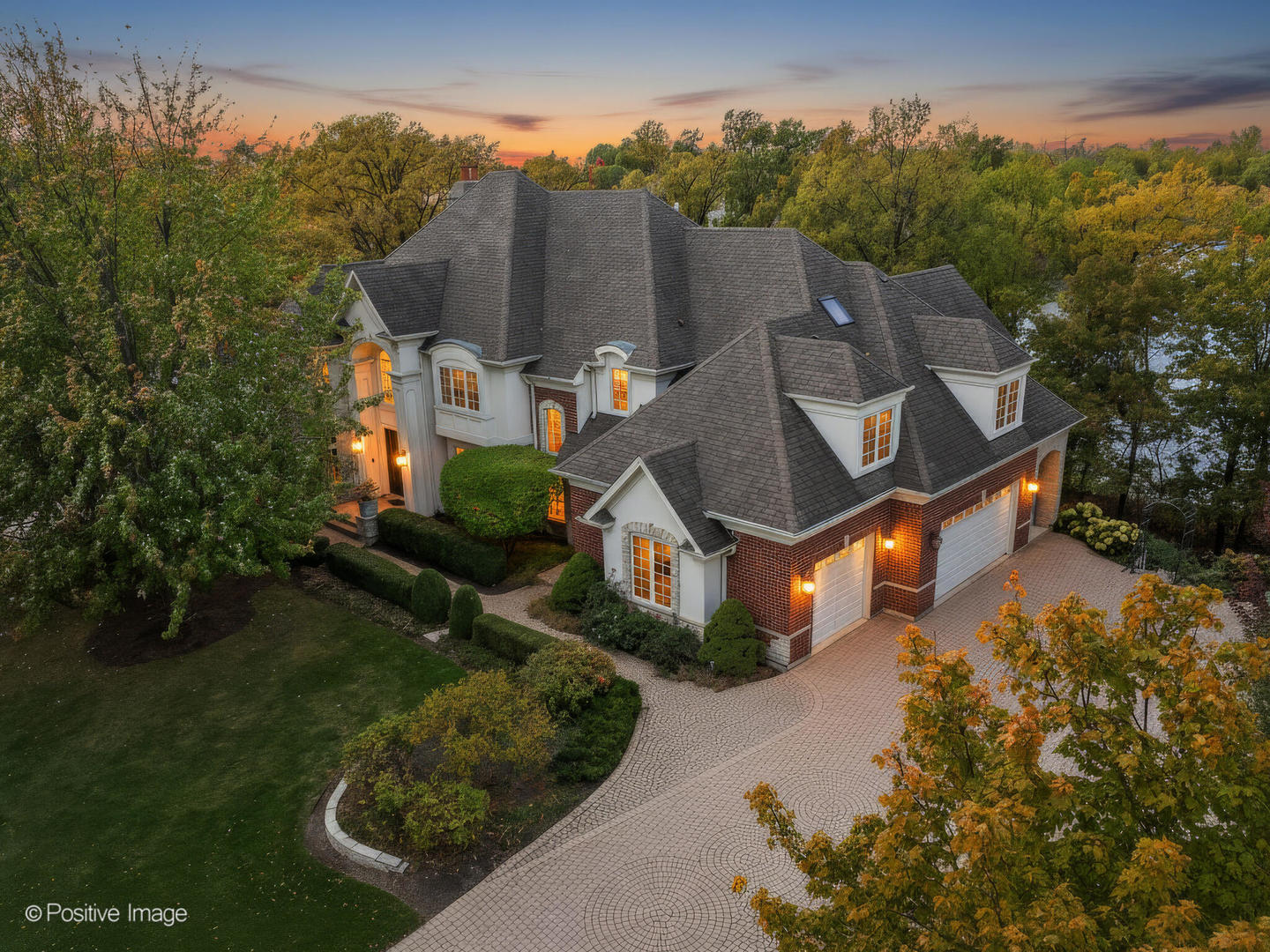817 Lakeview Lane Burr Ridge, IL 60527 - Photo 2 of 69 an aerial view of a house