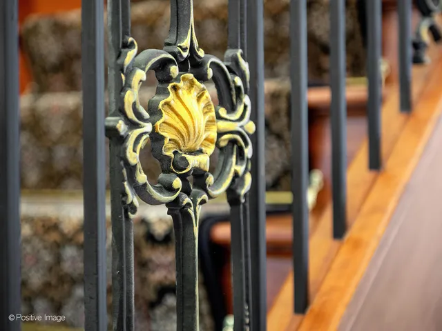 a close view of light fixtures and a mirror