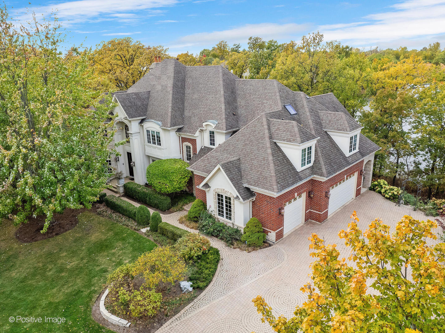 817 Lakeview Lane Burr Ridge, IL 60527 - Photo 4 of 69 an aerial view of a house