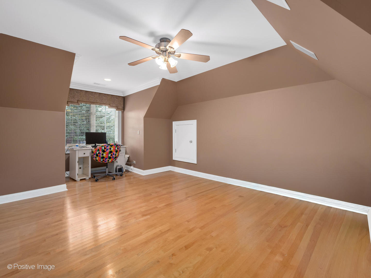 817 Lakeview Lane Burr Ridge, IL 60527 - Photo 53 of 69 a view of a livingroom with a piano and wooden floor