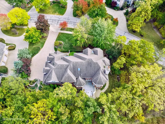 $2,095,000 | 817 Lakeview Lane, Burr Ridge, IL 60527