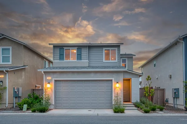 $385,000 | 580 McCaffrey Way, Madera, CA 93636
