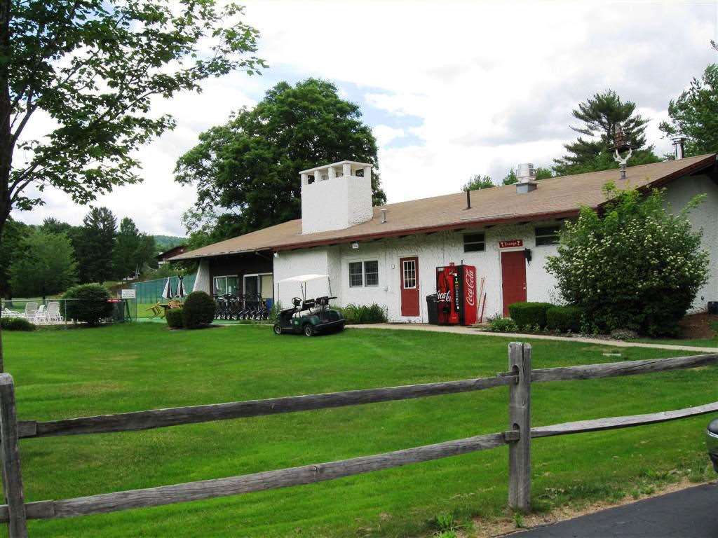 76 Linderhof Golf Course Road, Unit H8 Bartlett, NH 03838 - Photo 6 of 27 Gallery Image 6