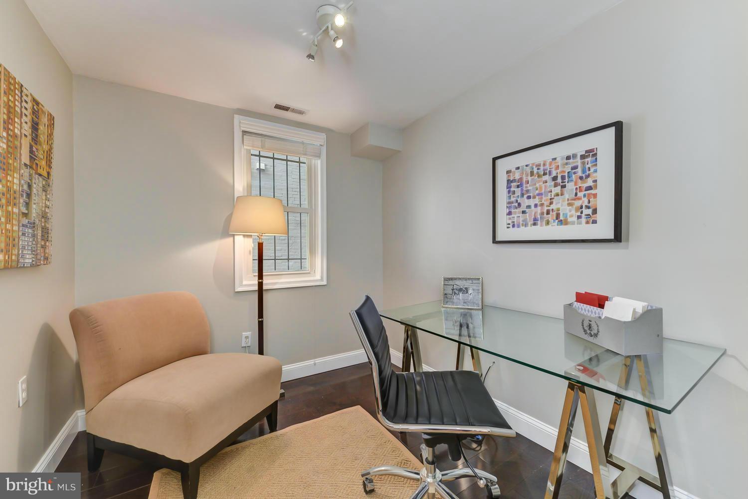 1421 Columbia Road Northwest, Unit 101 Washington, DC 20009 - Photo 18 of 29 Interior (General)