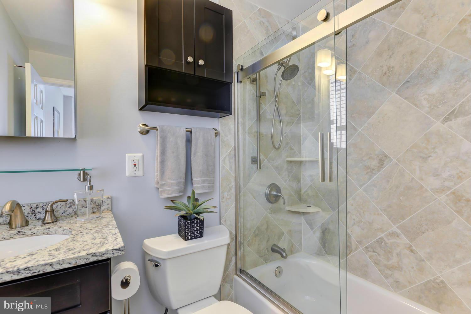 1421 Columbia Road Northwest, Unit 101 Washington, DC 20009 - Photo 28 of 29 Interior (General)