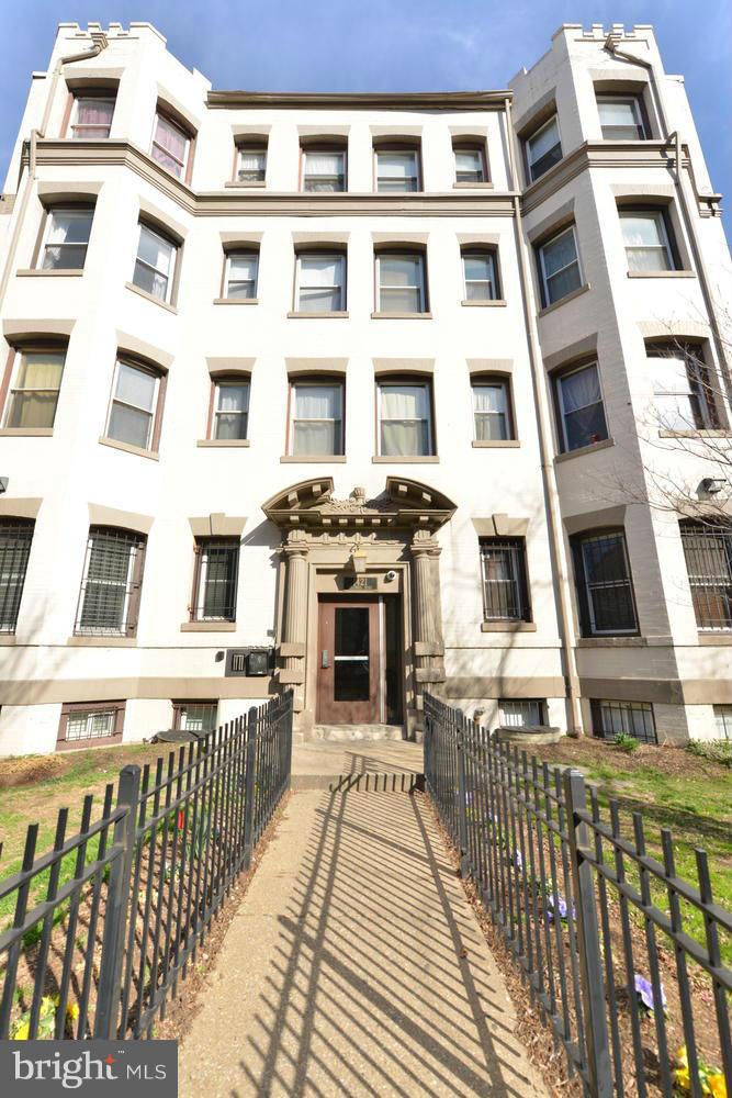 1421 Columbia Road Northwest, Unit 101 Washington, DC 20009 - Photo 29 of 29 Exterior (Front)