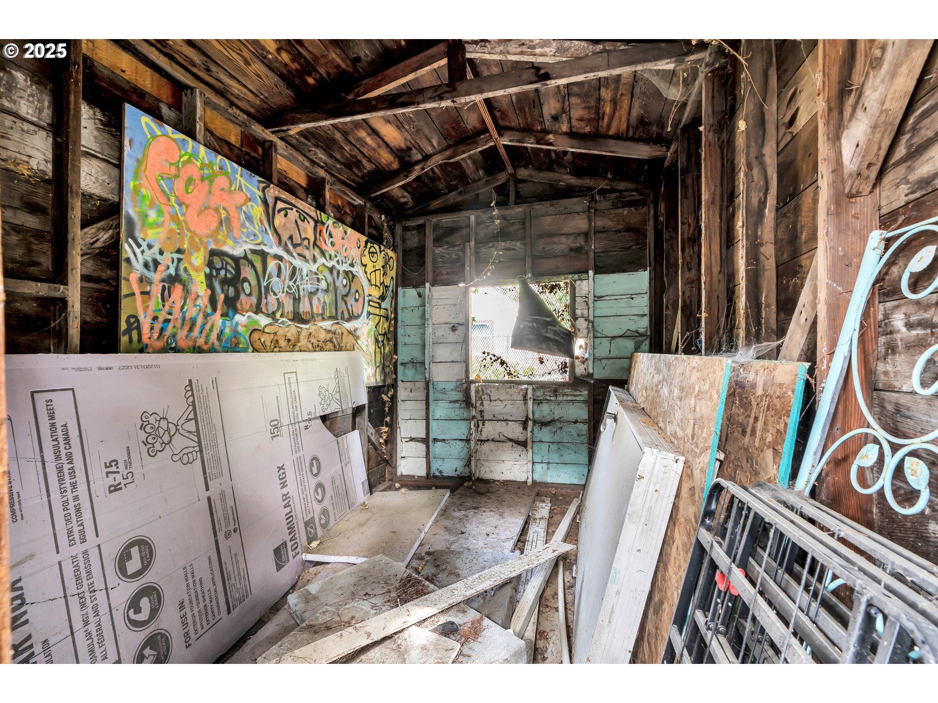 8451 Southeast Bush Street Portland, OR 97266 - Photo 39 of 47