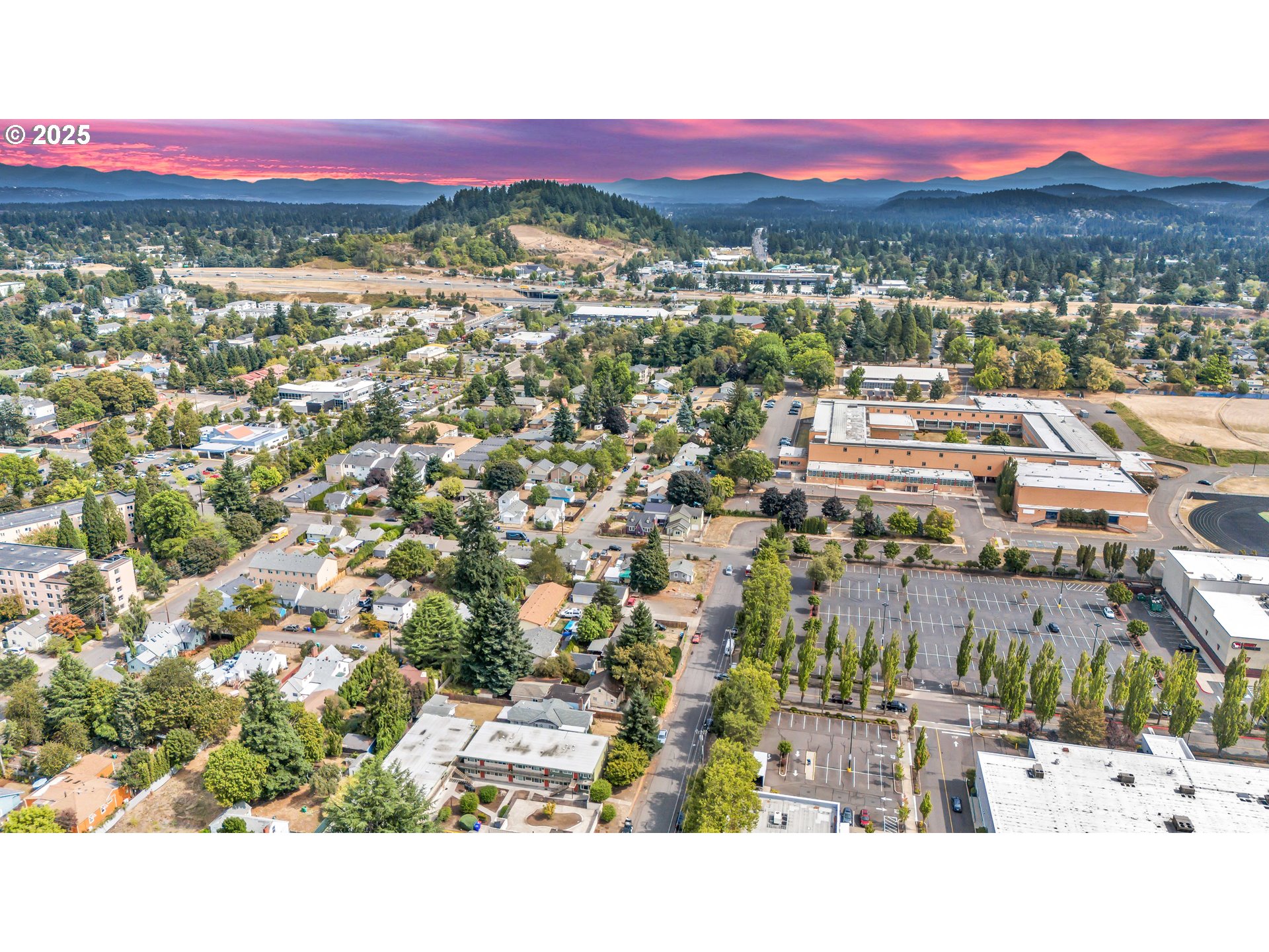8451 Southeast Bush Street Portland, OR 97266 - Photo 45 of 47 a view of city and mountain