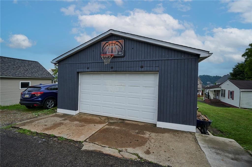 951 Roup Avenue Brackenridge, PA 15014 - Photo 26 of 30