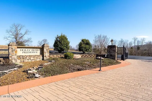 $75,000 | 0 Holly Bend Drive, Byrdstown, TN 38549