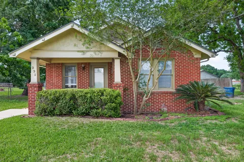 $225,000 | 231 Lakeview Drive, Sugar Land, TX 77498