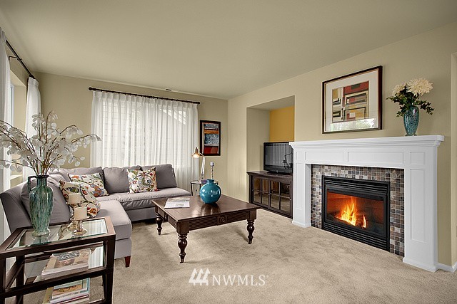 4320 187th Place Southeast Bothell, WA 98012 - Photo 3 of 15 Gallery Image 3