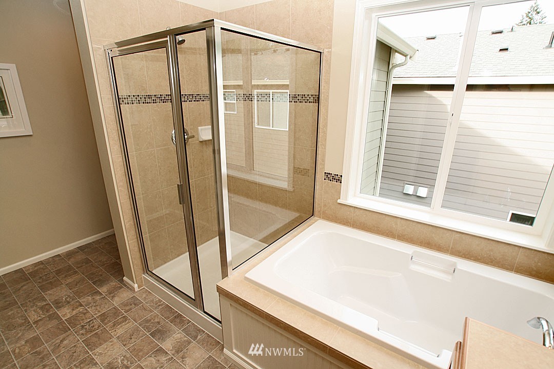 4320 187th Place Southeast Bothell, WA 98012 - Photo 8 of 15 Gallery Image 8