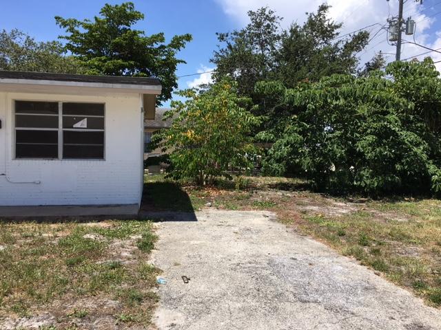 995 West 36th Street Riviera Beach, FL 33404 - Photo 12 of 12 IMG_1039