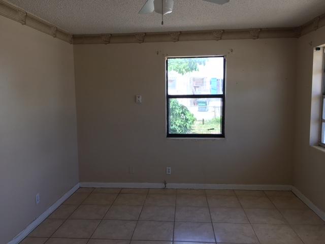995 West 36th Street Riviera Beach, FL 33404 - Photo 7 of 12 IMG_1032