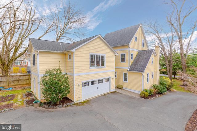 $1,400,000 | 6908 Elm Street, McLean, VA 22101