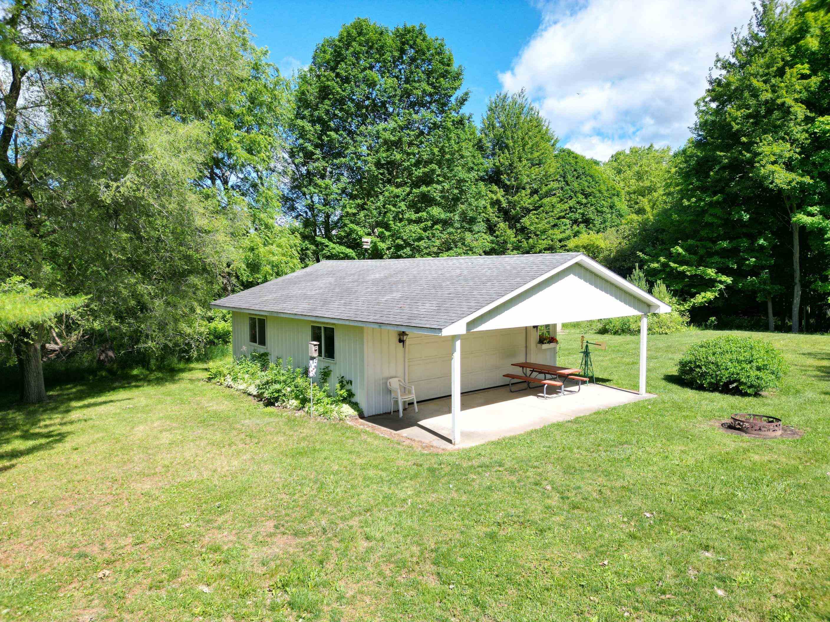 7099 North Henderson Road Davison, MI 48423 - Photo 40 of 55
