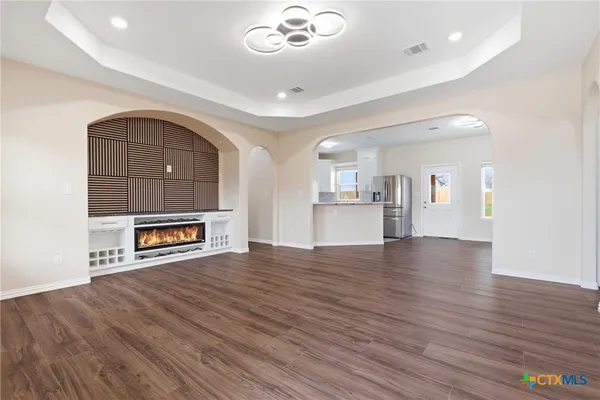 $325,000 | 413 East Hamilton Avenue, Rockdale, TX 76567