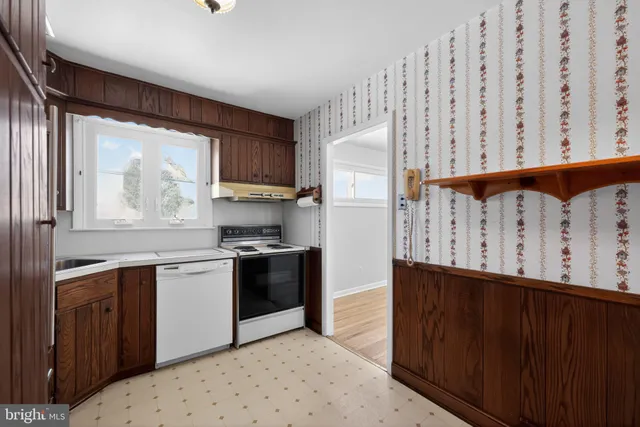 $435,000 | 205 Willard Road, Hatboro, PA 19040