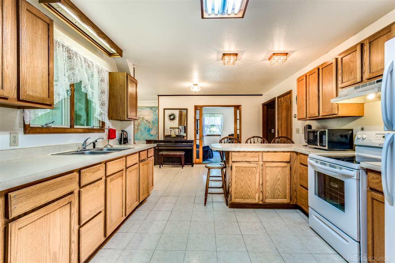 4070 Gosline Road Marlette, MI 48453 - Photo 8 of 34 31391609-7.JPG