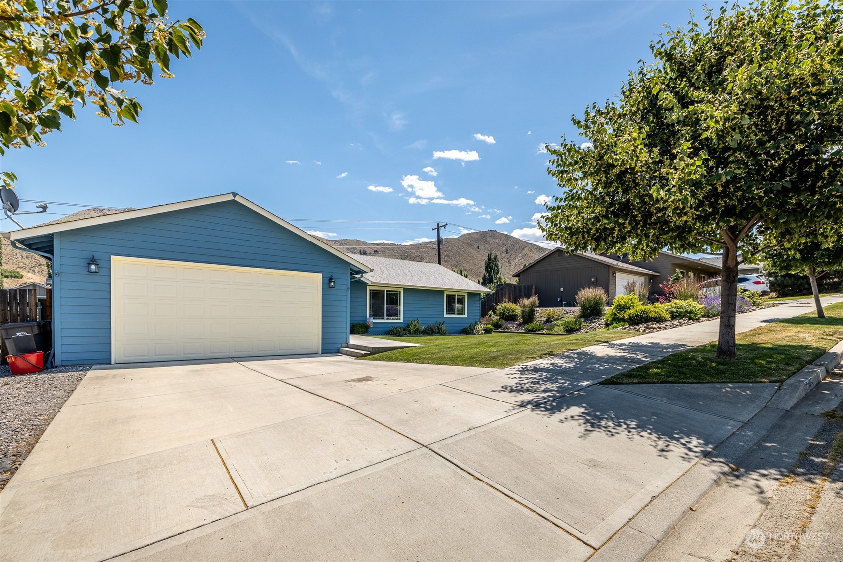 2125 Citation Loop Wenatchee, WA 98801 - Photo 3 of 28 Gallery Image 3