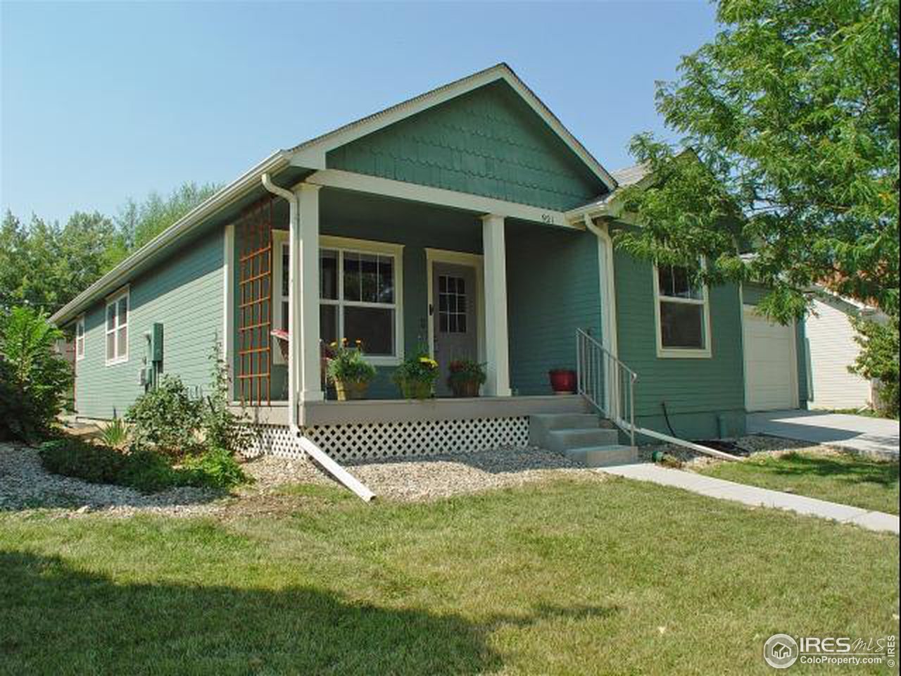 921 Pear Street Fort Collins, CO 80521 - Photo 3 of 18 Gallery Image 3