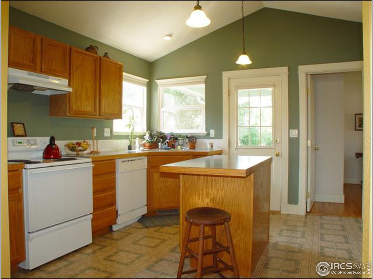 921 Pear Street Fort Collins, CO 80521 - Photo 10 of 18 Gallery Image 10