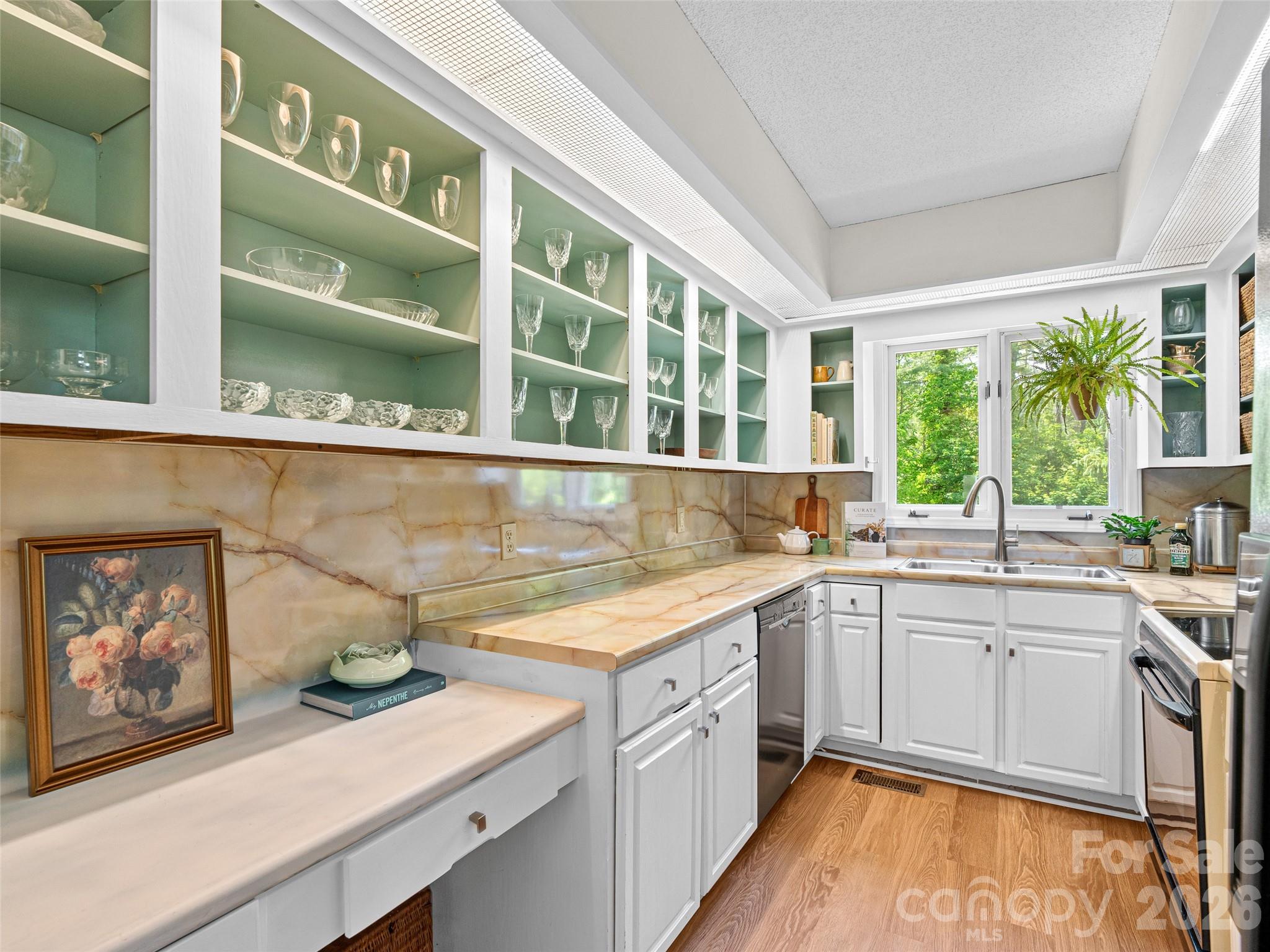 101 Beaver Ridge Road Asheville, NC 28804 - Photo 12 of 48