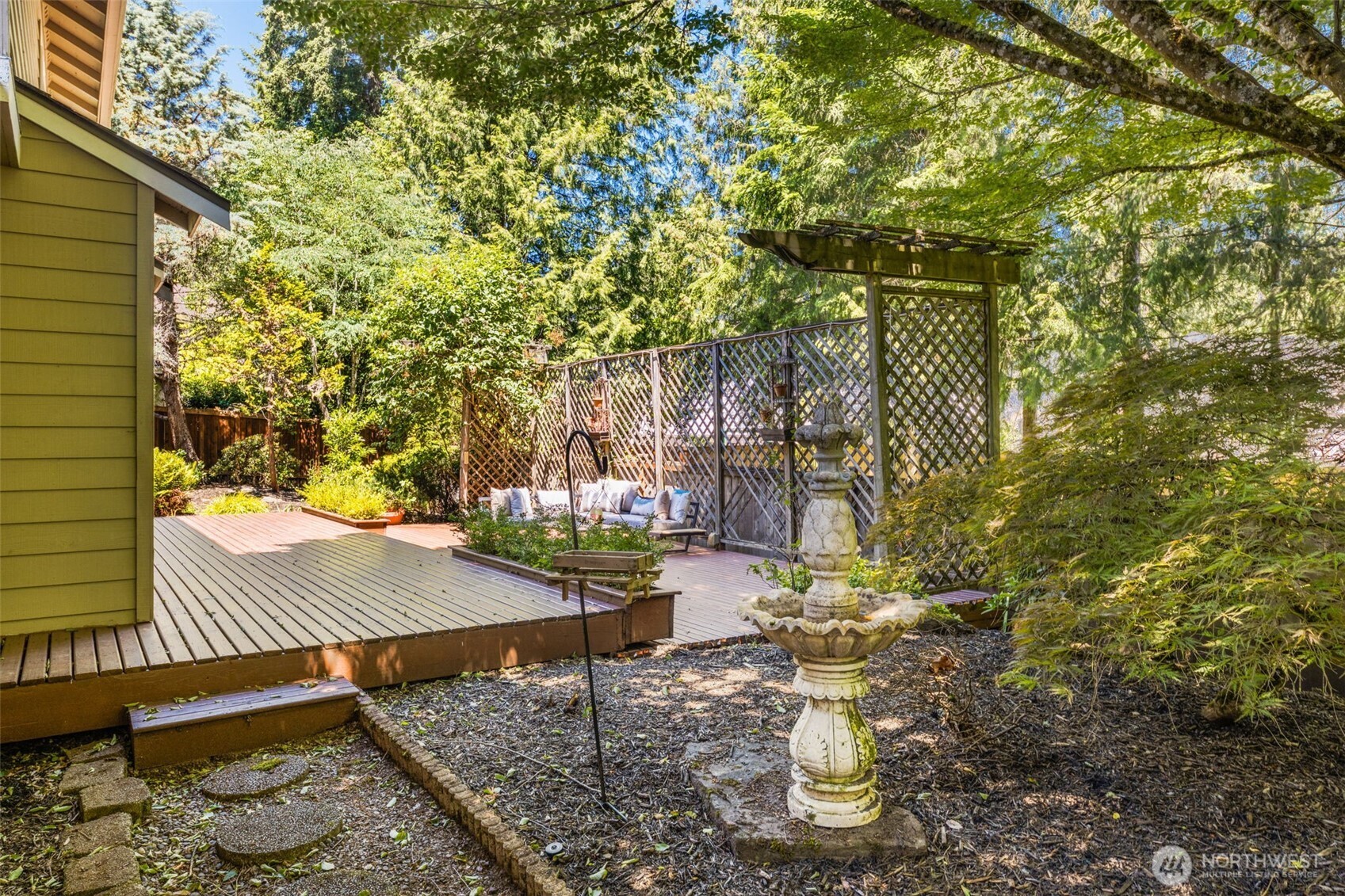 19303 Meridian Place West Bothell, WA 98012 - Photo 37 of 40