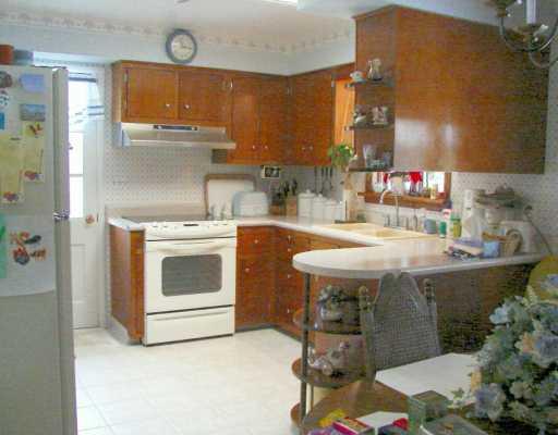 360 Limerick Road Wexford, PA 15090 - Photo 2 of 7 Kitchen.